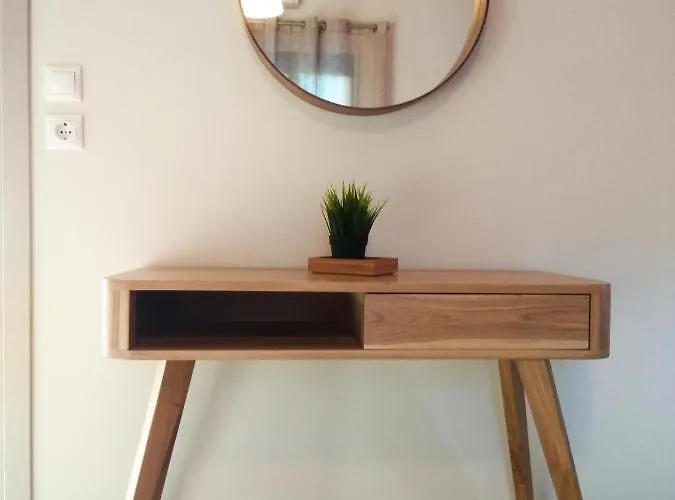 Katerina By The Sea سامي